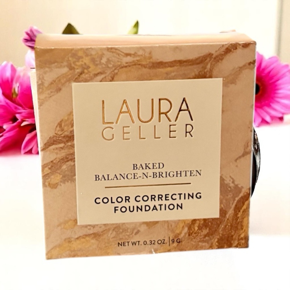💎 LAURA GELLER Baked Balance-n-Brighten Color
Correcting Foundation Medium - Picture 6 of 7